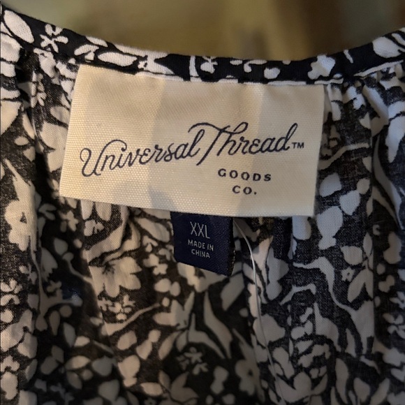 Women’s Universal Threads 2XL BNWT Top - Picture 2 of 6
